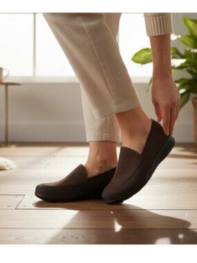 NEWPORT NEWS Easy Style Brown Suede Loafers Ladies Size 8